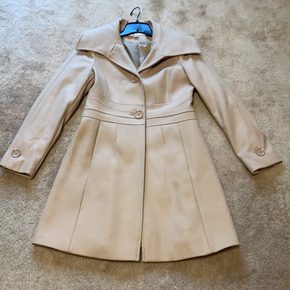 NWOT Larry Levin Single Breasted Wool Coat with two button/one press button sz8